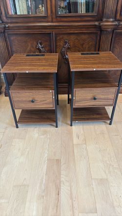 2 charging night stands