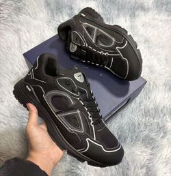 ALL SIZES/ Brand New Dior B30 CD Black