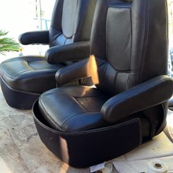 Rv Seats 💺 ReUpholstered