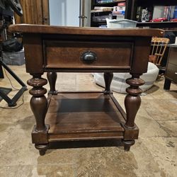 Side Table/End Table
