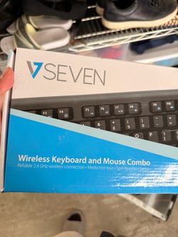V7 Wireless Keyboard and Mouse Combo 15$