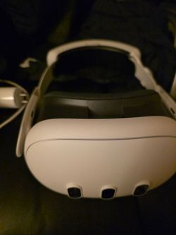 Meta quest 3 512 with battery adapter $340 cash only meetup this weeks