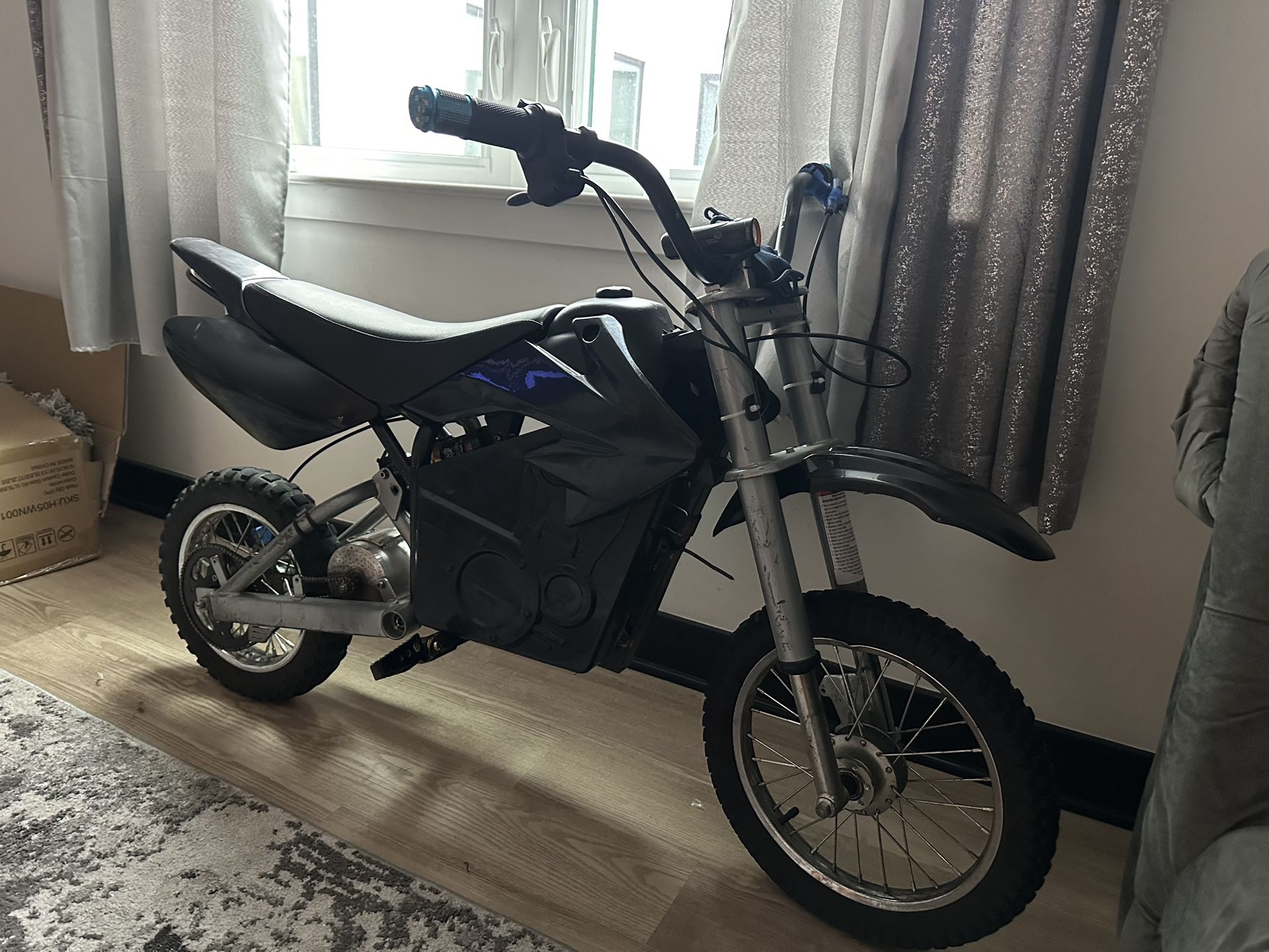 Selling my upgraded razor 48v