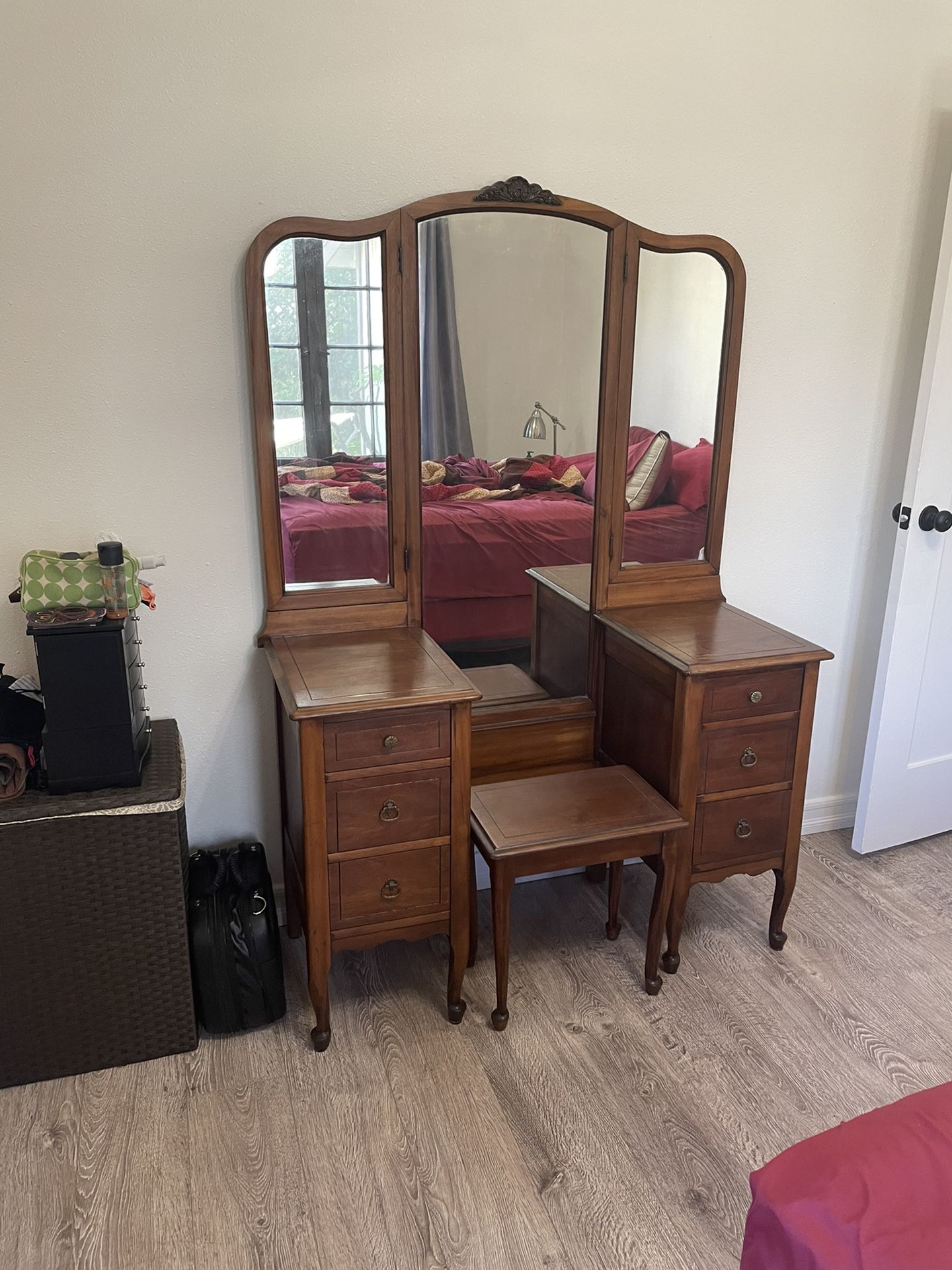 Solid Wood Vanity With Bench, Makeup Table