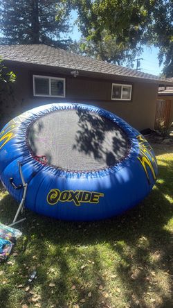 Water trampoline