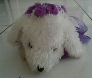 Fake feather puppy bag.