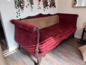 Beautiful vintage red couch