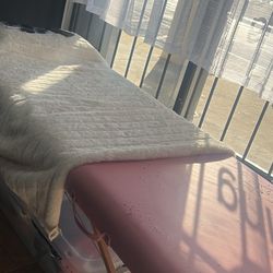 Lash Bed / Message Bed 