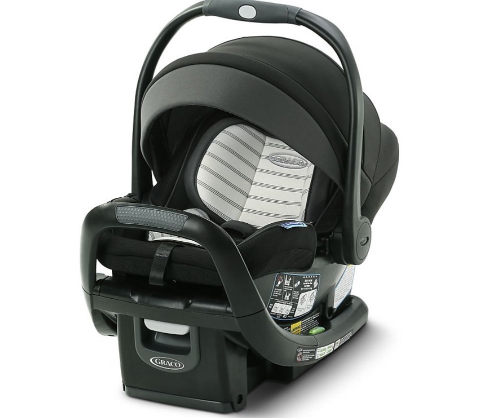 Graco Snug Ride & Reg Snug fit 35 DLX infant Car Seat