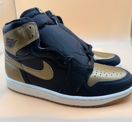 AIR JORDAN 1 HIGH OG “BLACK & GOLD” 🖤🏆