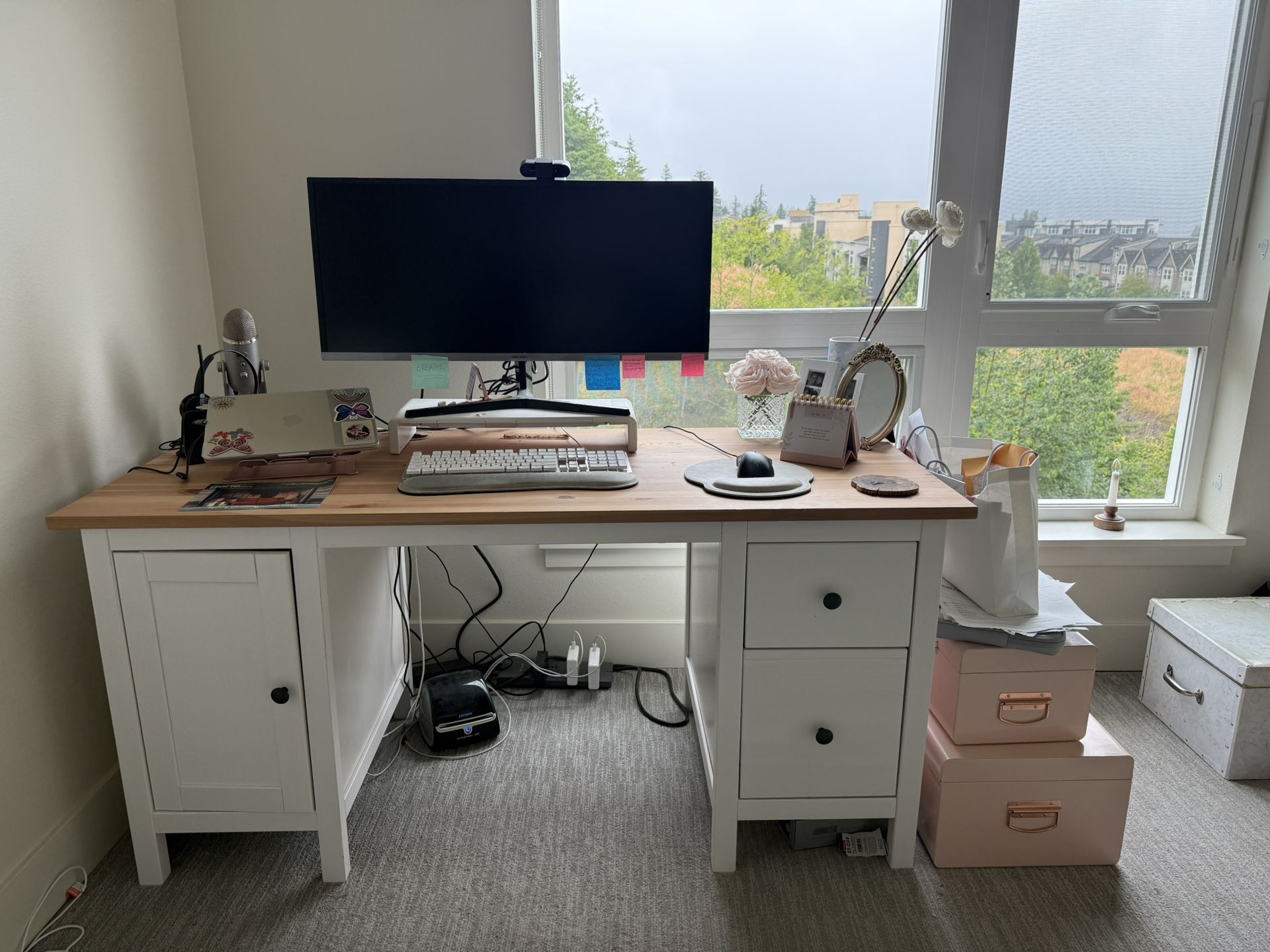 Hemnes IKEA Desk - White