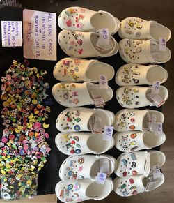 CROCS SIZE 10M/12W WITH CHARMS