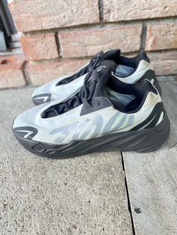adidas Yeezy Boost 700 MNVN Metallic Men’s Size 9