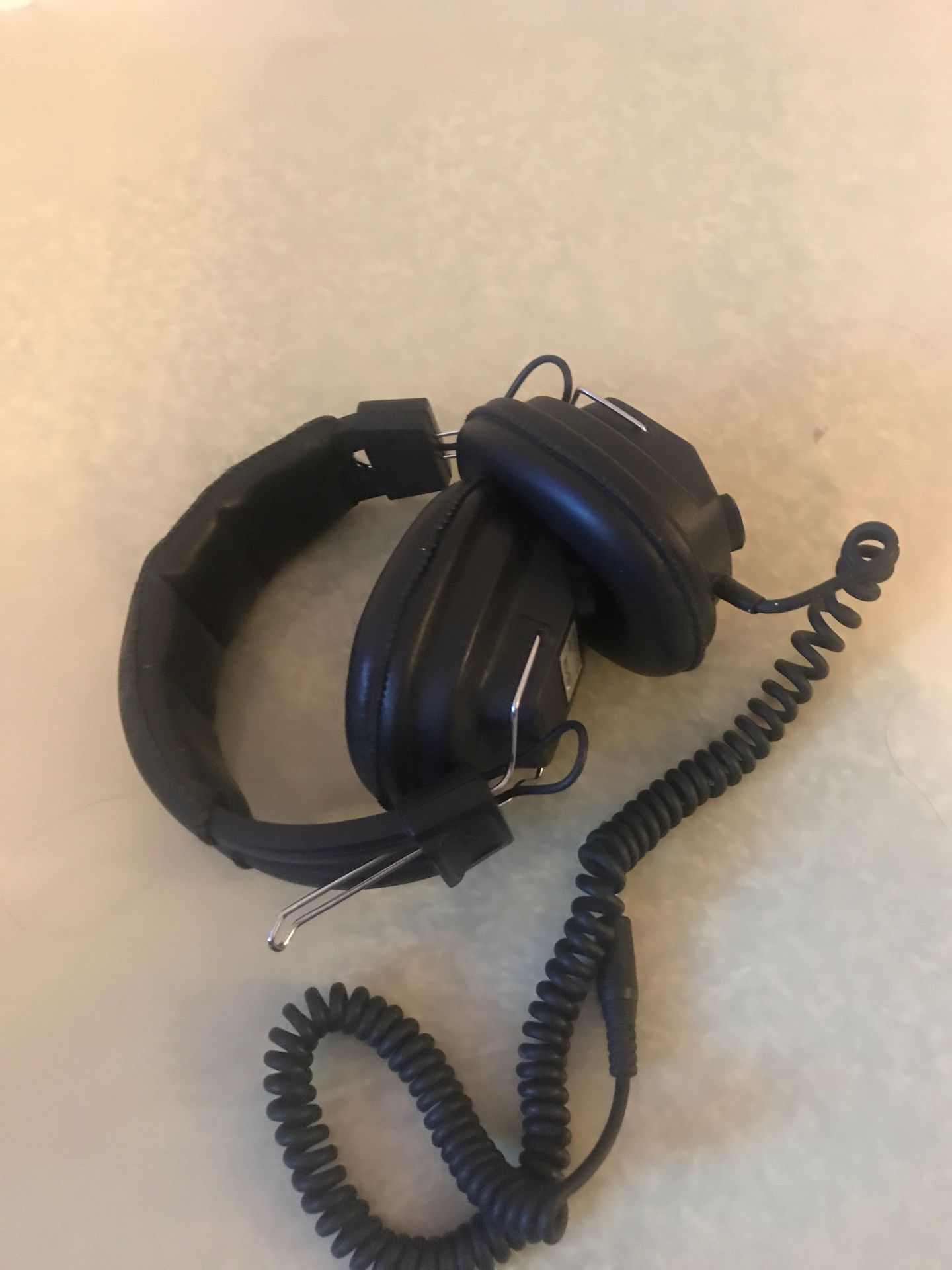 Calrad 15-118 stereo Headphones