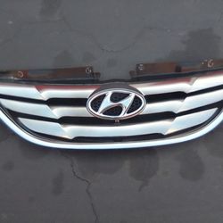 2011-2014 Hyundai Sonata Grill