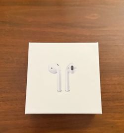 AirPods 2nd Gen With Wireless Charging Case
