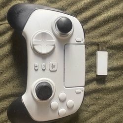 Razer Wolverine V2 Pro