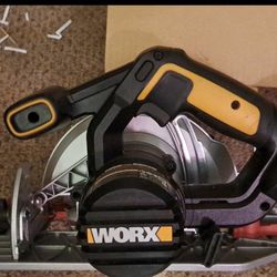 Powershare 20v WORX Cordless Circular Saw W Battery & Charger