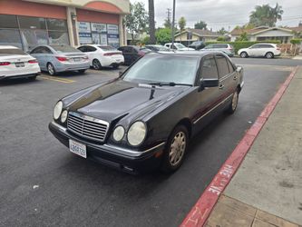 1999 Mercedes Benz E320