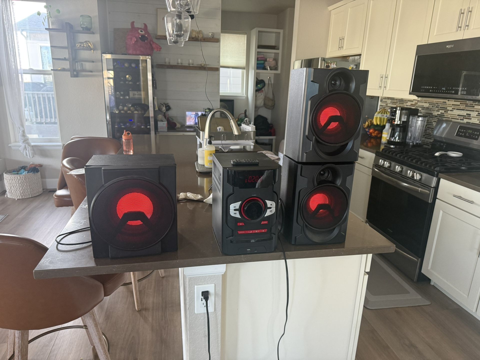 Stereo Bluetooth  with speakers 