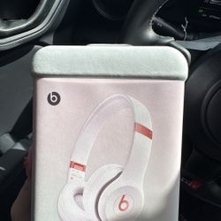 beats solo 4s baby pink