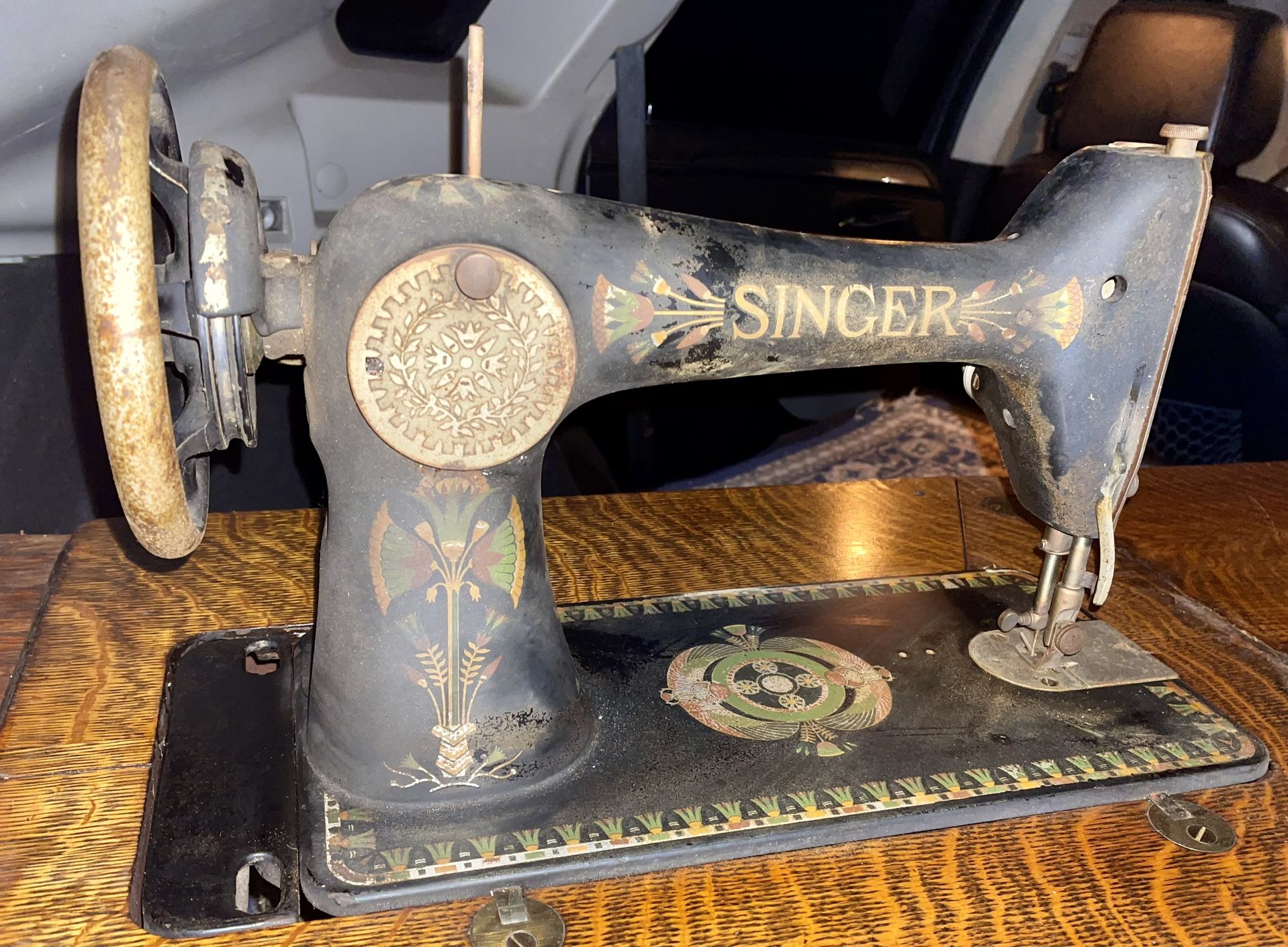 Antique Singer Sewing Machine And Desk