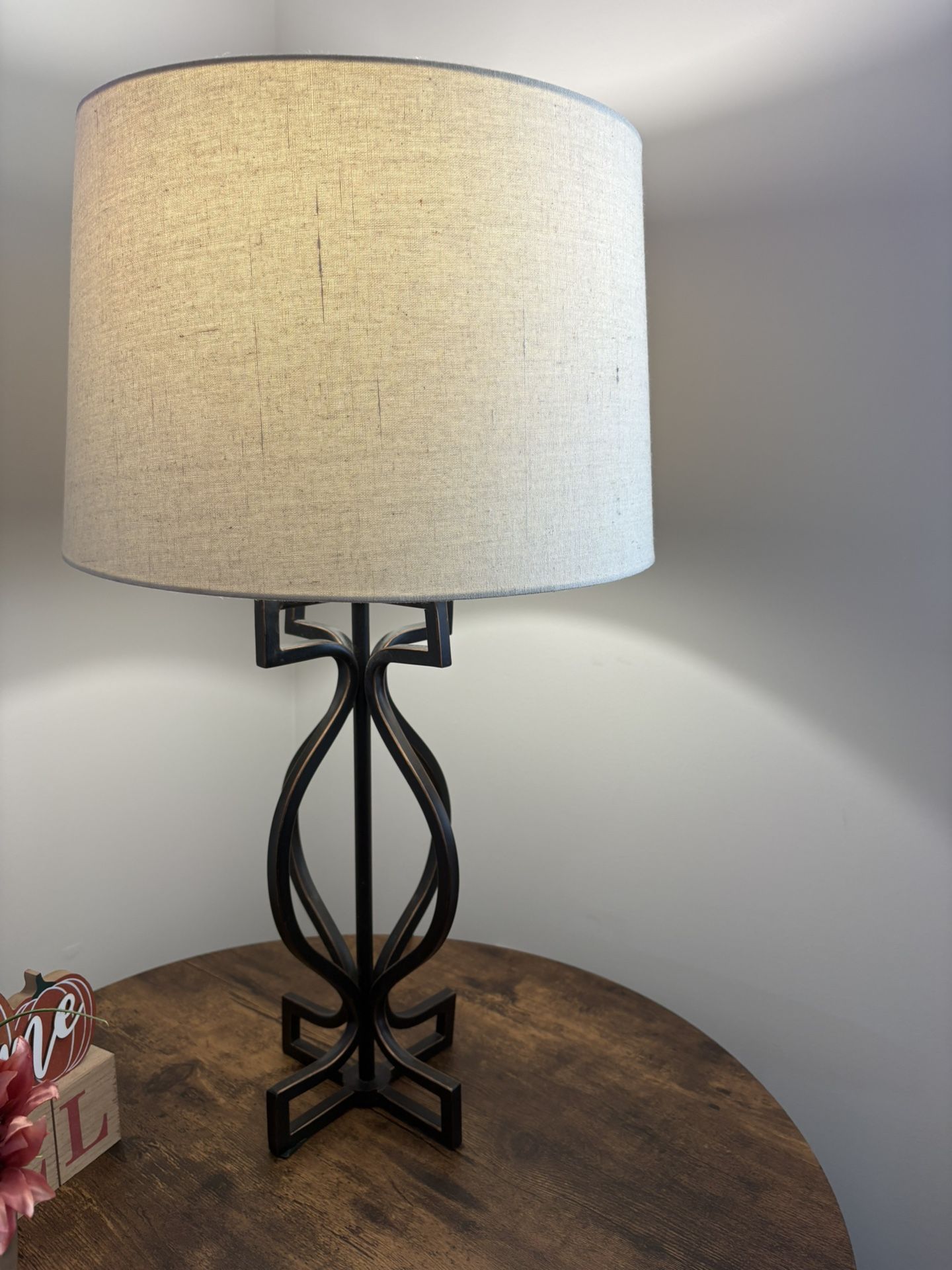 Lamp. 3 settings. Bulb included 27” tall. 