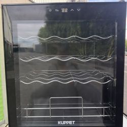 KUPPET Wine Cooler / Wine Fridge