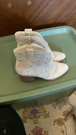 Size 7 Boots With Rhinestones