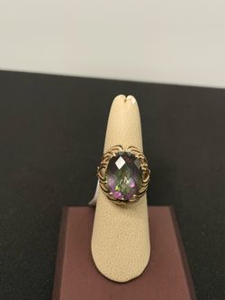 10K Yellow Gold Aurora Borealis Stone Ring Circa 1990's, Size 7