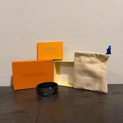 Black Leather Bracelet with Silver Accents 💳