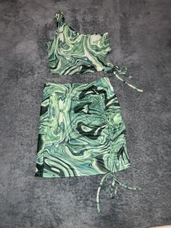SHEIN Marble skirt set