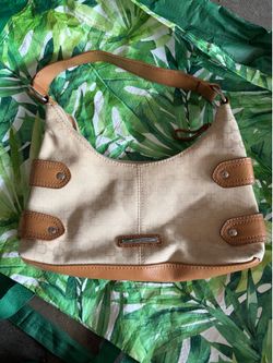 nine west small shoulder bag