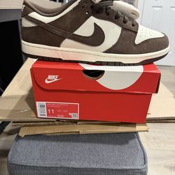 Nike dunk brown size 11