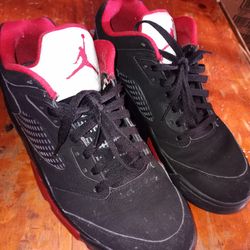 Red And Black Jordan's Size 10.5 In Good Shape Wipe Them Down And Ur Good To Go New Pair Of Shoe