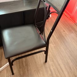 4 small dining room table chairs