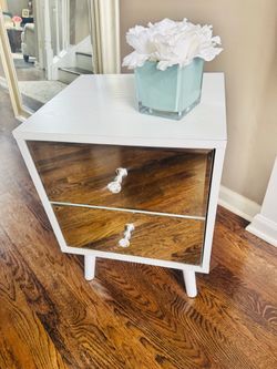 Gorgeous white nightstand
