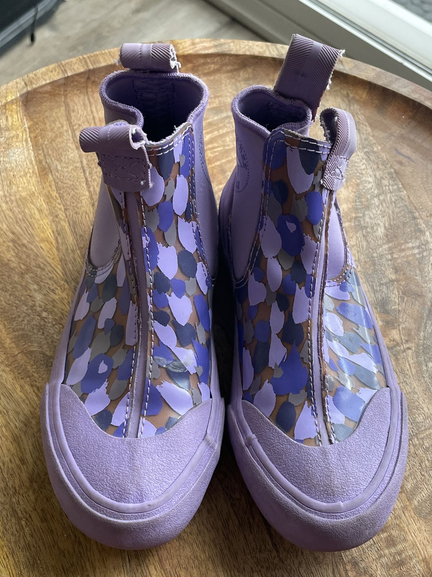 Converse Rain boots Size 11