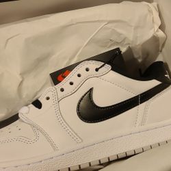 AIR JORDAN 1 LOW 85 / Metalic Black, White & Neutral Grey /
SZ 8.5 / $85 OR BEST OFFER/
BRAND NEW!I!