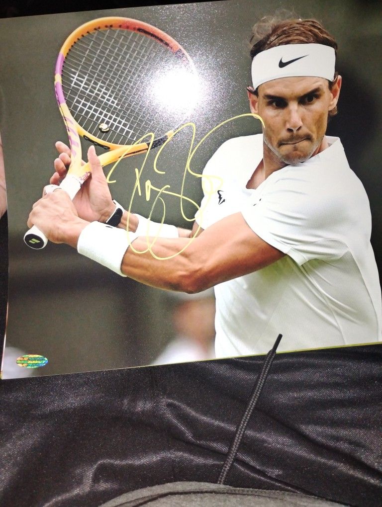 Roger Federer Signed Autograph 11x14 Photo COA Tennis Wimbledon Champ