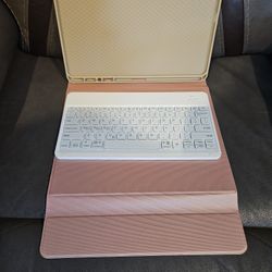 12.9 IPAD case With Keyboard 