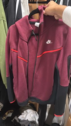 Nike Tech