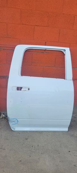2020 Dodge Ram R Rear Door