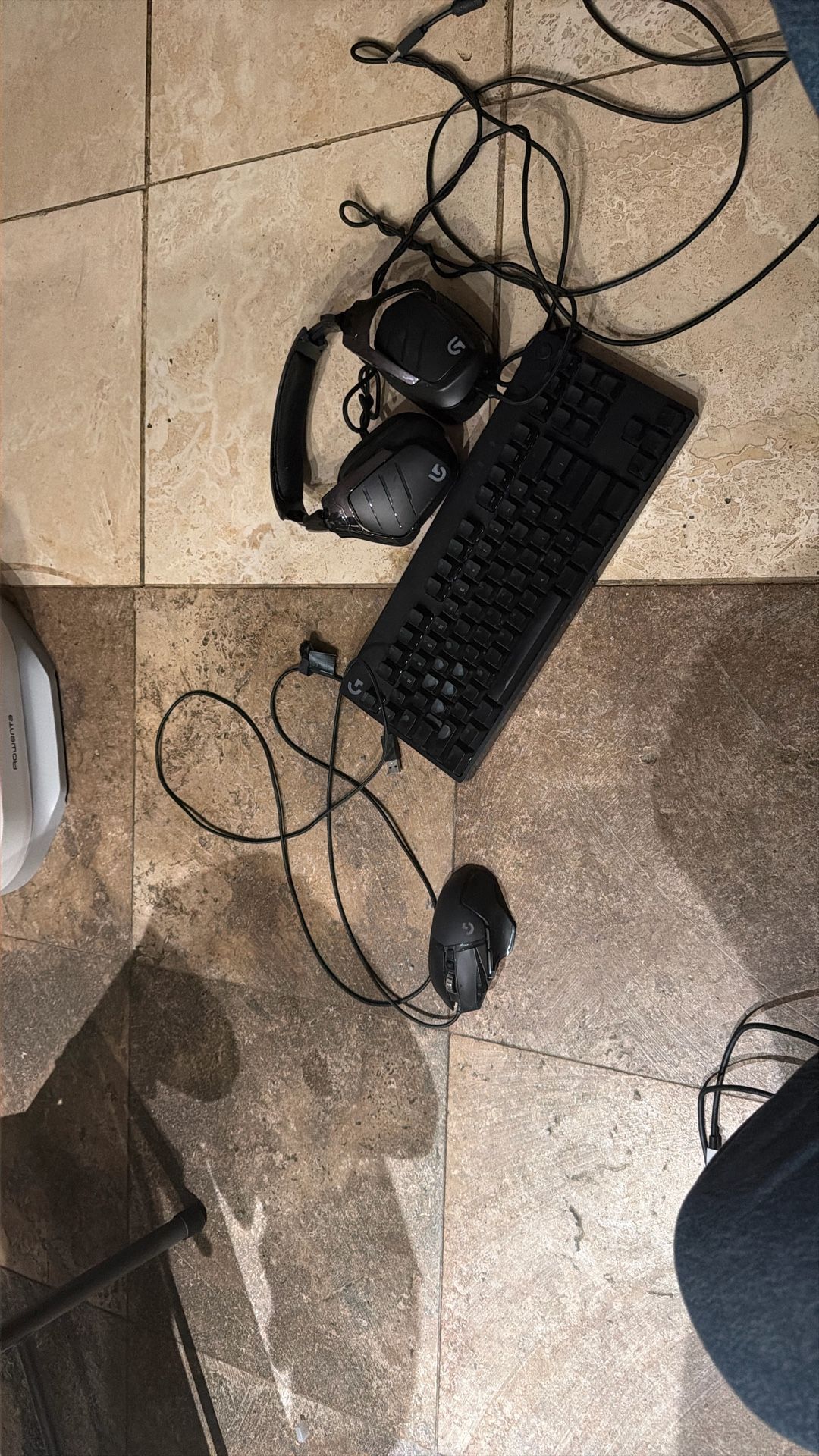 logitech keyboard/mouse/headphone