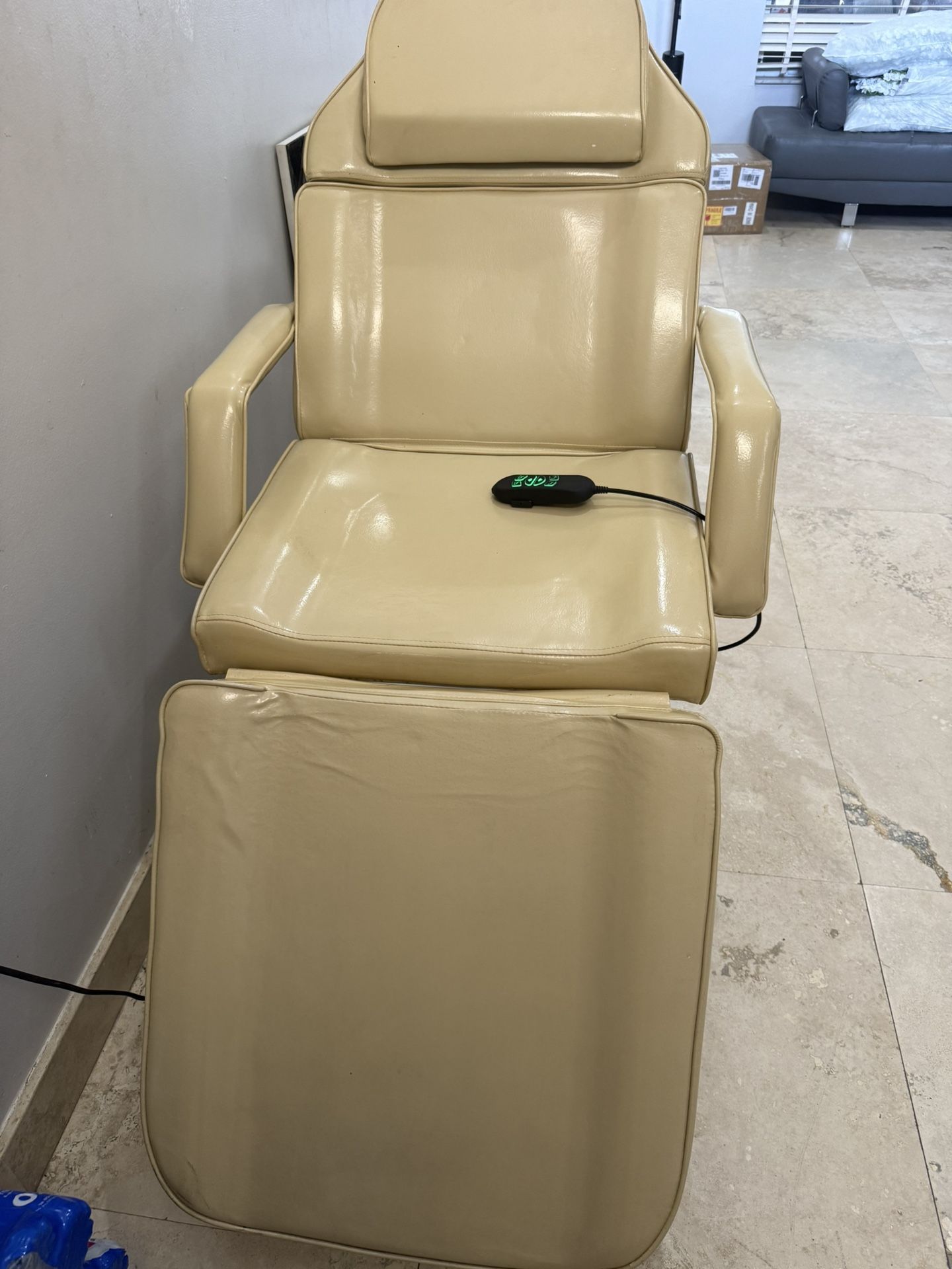 Silla Reclinable Eléctrica para Estética – Lista para Usar