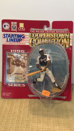 Hank Aaron figurine and card