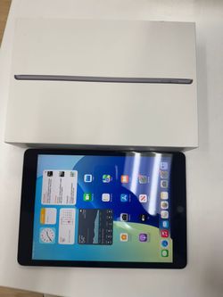 iPad 9th generation Wi-Fi and cellular 64 GB fully unlocked with box