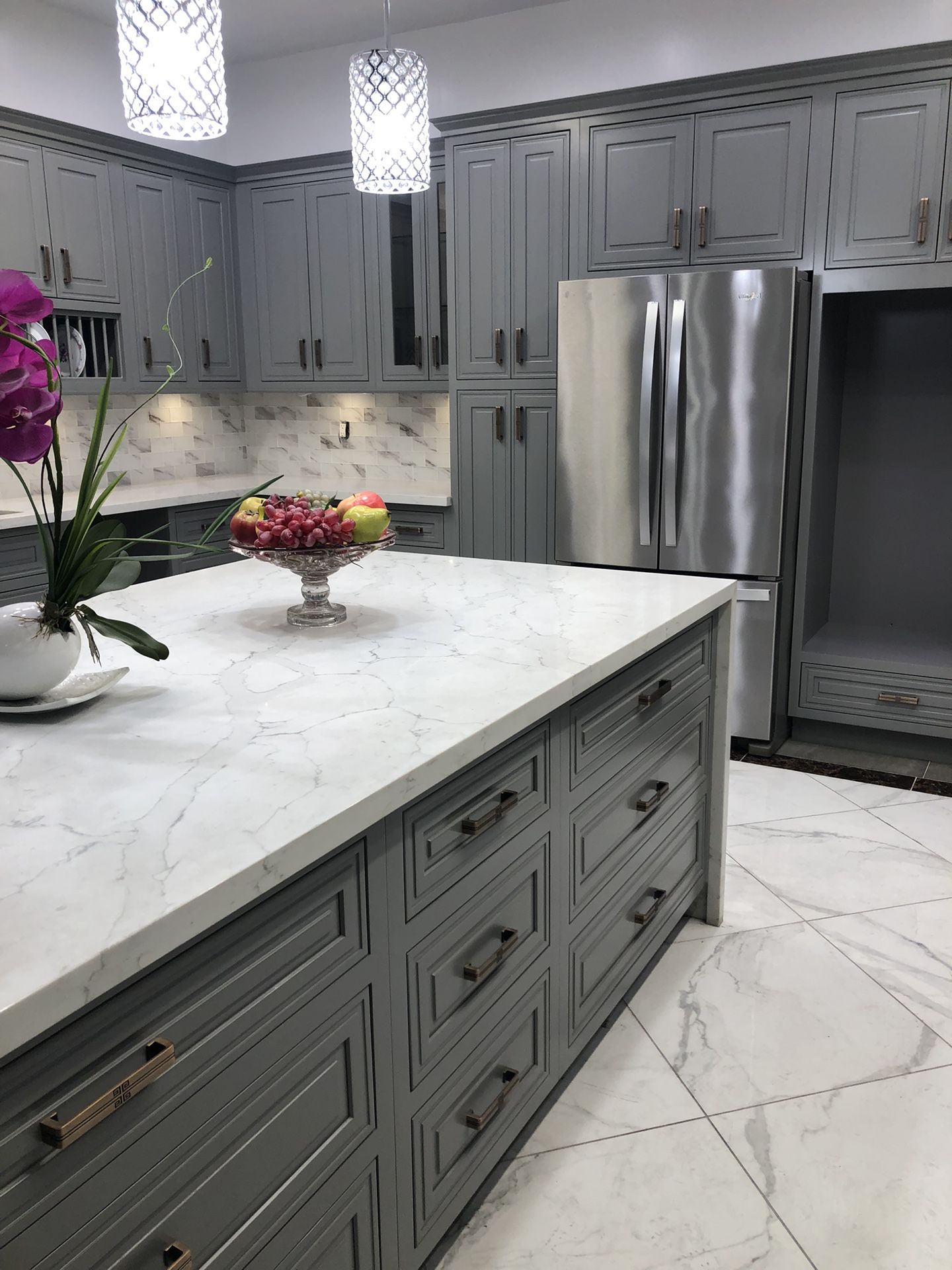 kitchen cabinets and bathroom cabinets