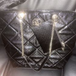 Guess Black & Gold Purse