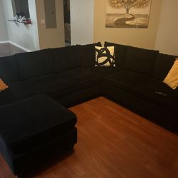 Beautiful Black Sectional 